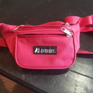 Everest Red Fanny Pack